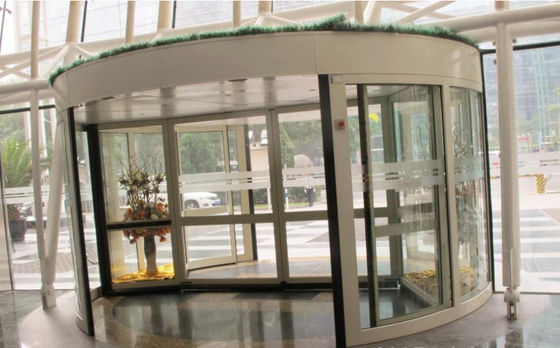 Cina 2 Wing Stainless steel  frame Automatic Revolving Door for Hotel / Bank / Airport pabrik