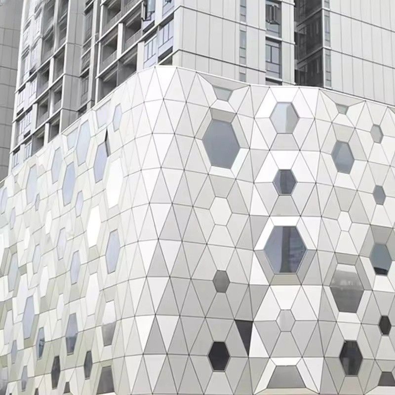Berbeda-beda Biaya Aluminium Glass Facade System dalam Warna dan Ketebalan yang Berbeda