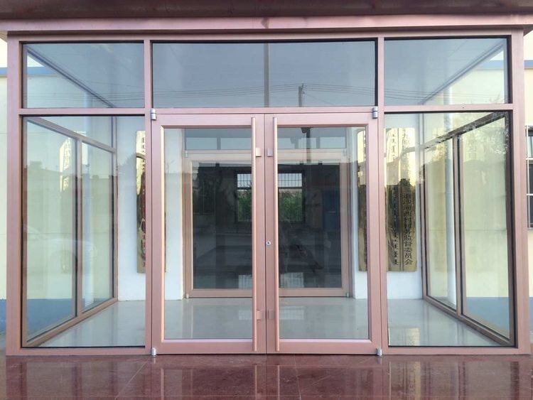 Baja tahan karat Aluminium Eksterior Lantai ganda spring otomatis ayunan Pintu 72x96 ODM